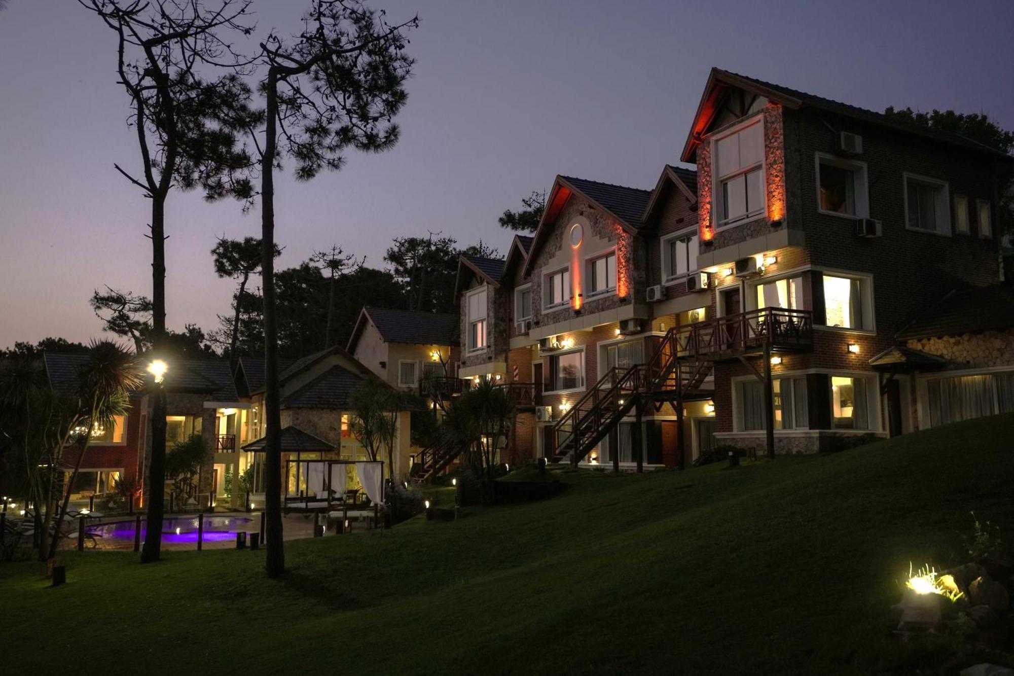 Aparthotel Haras Del Bosque Mar de Las Pampas Esterno foto